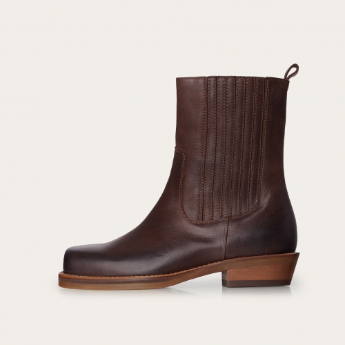 Rokev cowboy boots, waxed brown | Balagan Studio