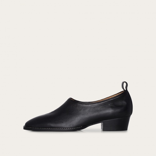 Vincent Flats, black| Balagan Studio