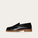 Agora Flats, glossy black