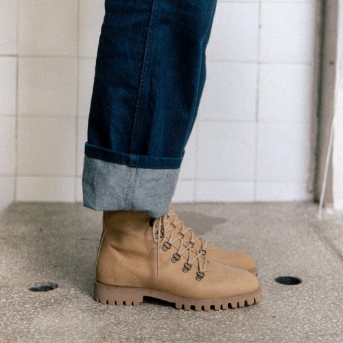 Har boots, sand | Balagan Studio