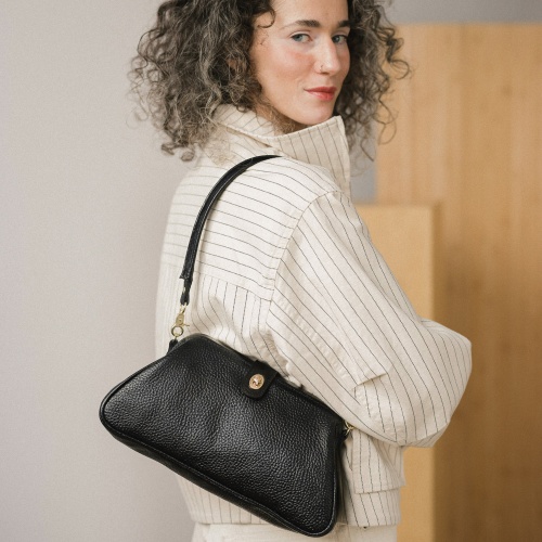 Rofe Vintage Bag M, black | Balagan Studio