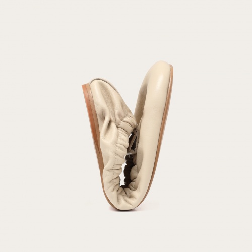 Charms Ballerina, beige| Balagan Studio