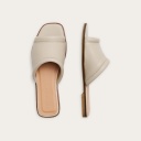 Karit Slides, off white
