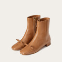 Livia Boots, glossy caramel