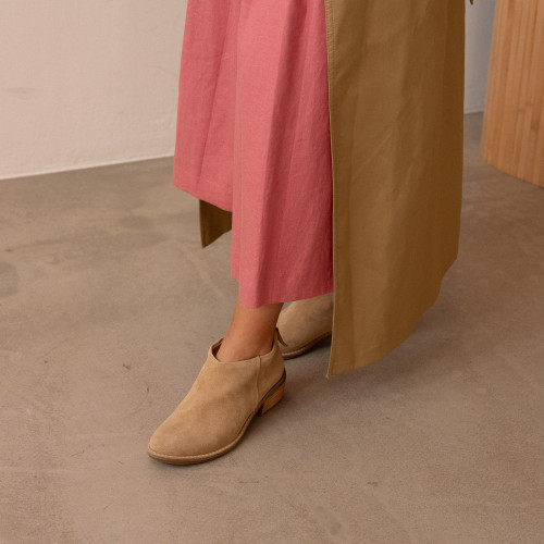 Lea Boots, sand velvet | Balagan Studio