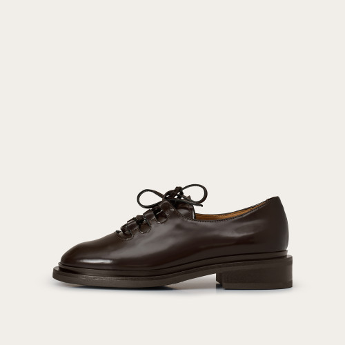Niki Flats, glossy brown| Balagan Studio