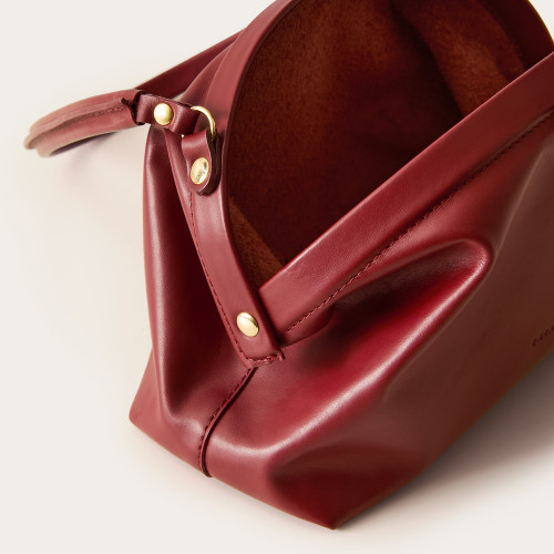 Hug Bag M, claret | Balagan Studio