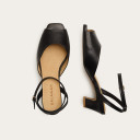 Sara Sandals, black