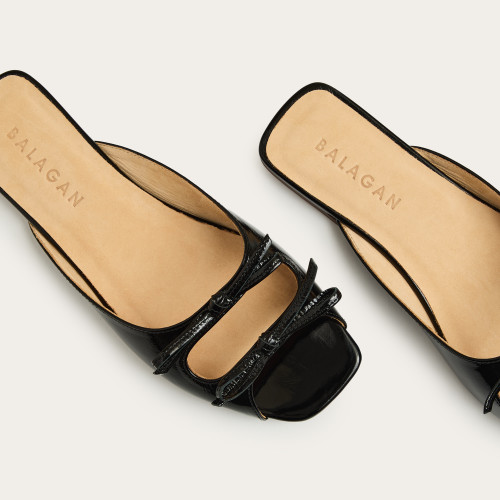 Trudy Slides, glossy black | Balagan Studio