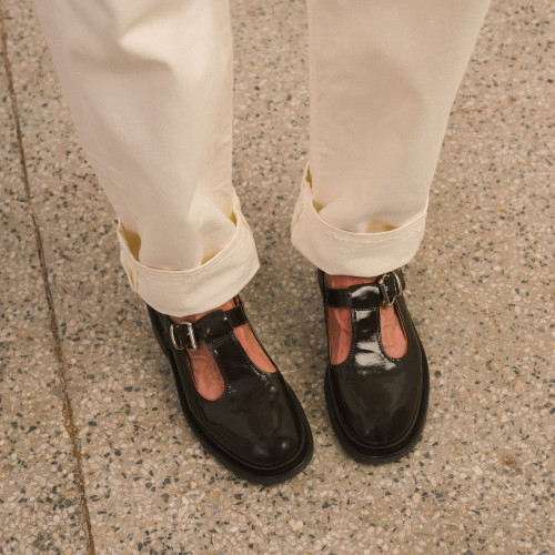 Kaia Flats, glossy brown | Balagan Studio