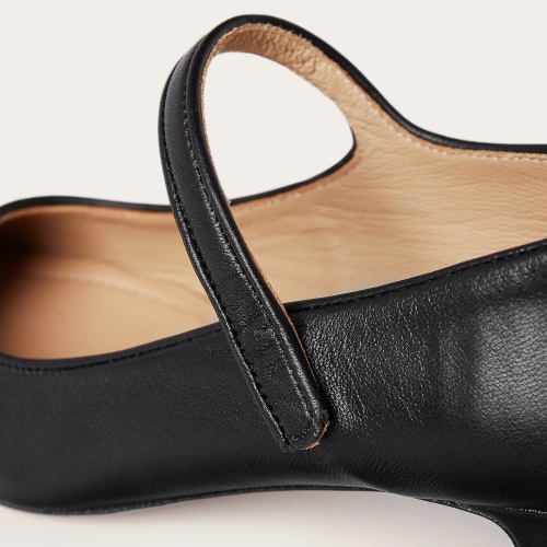 Dora Low Heels, black | Balagan Studio