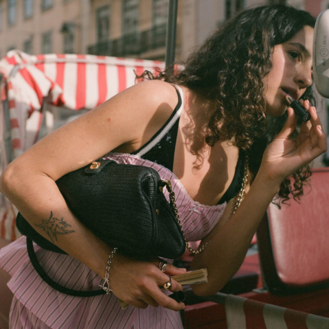   Discover  
  BAGS  